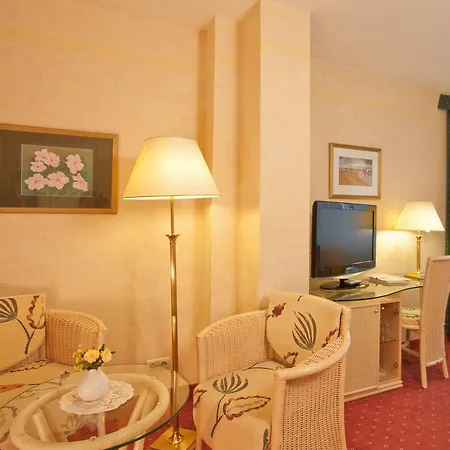 ホテル Park-hotel ティメンドルファー・シュトラント